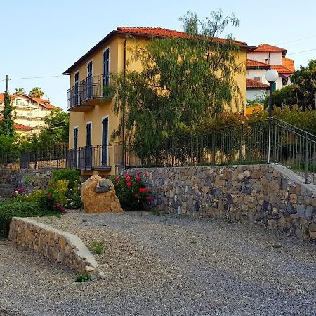 Casa Laura Imperia Exterior foto