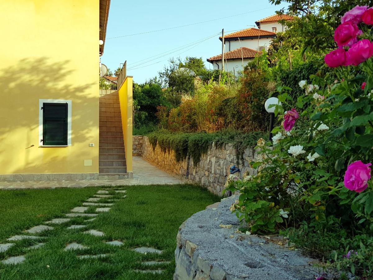 Casa Laura Imperia Exterior foto